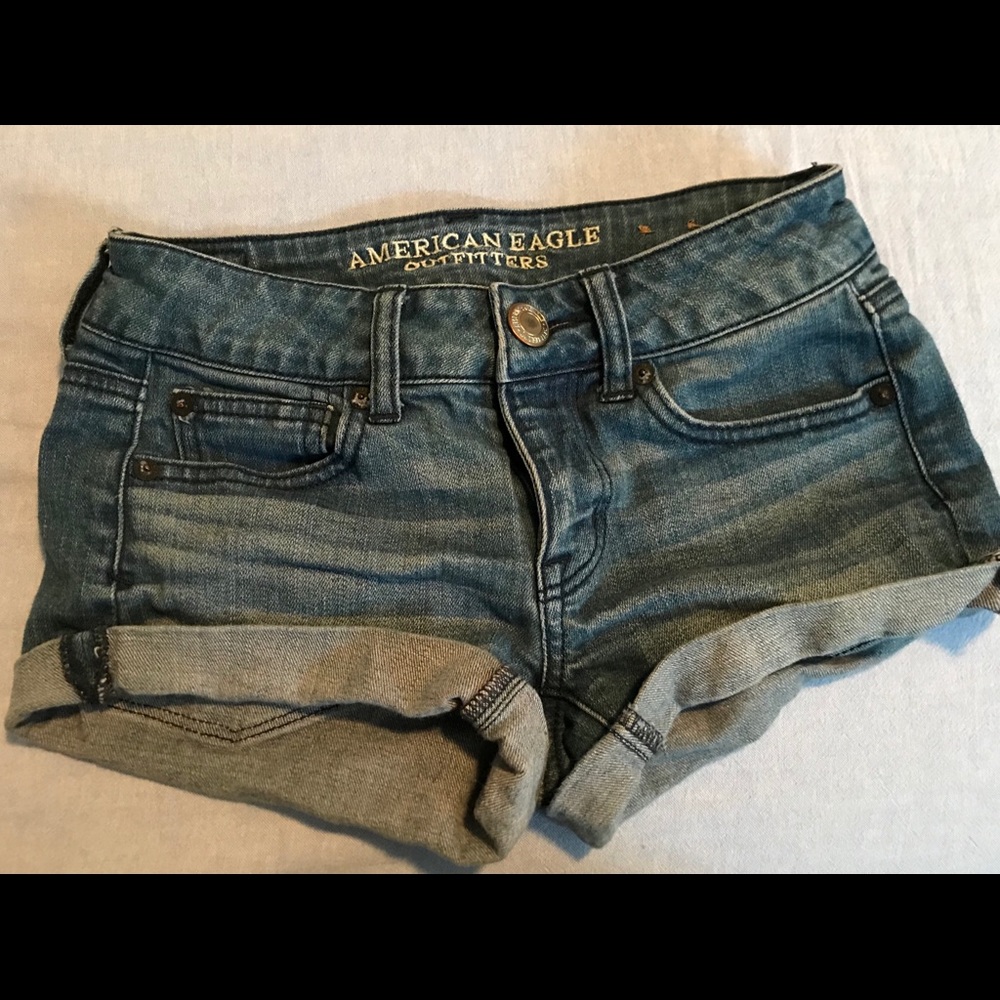 American Eagle Denim Short Shorts Size 00